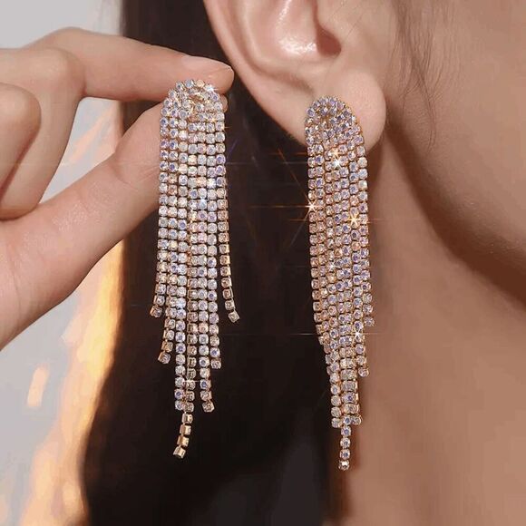 Elegant Diamond Golden Tassel Dangle Earrings - Picture 4 of 4